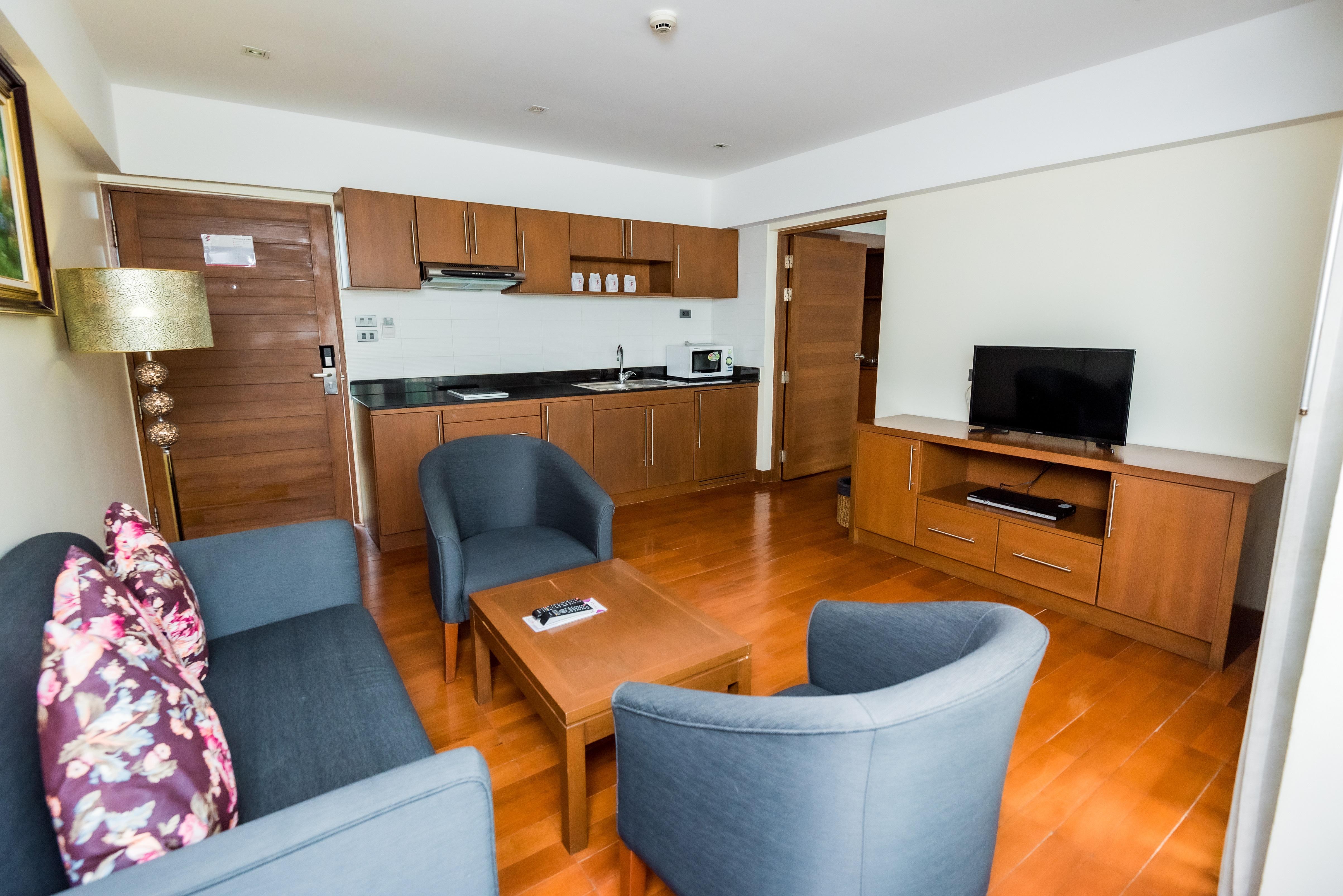 Bally Sukhumvit Khách sạn 3*