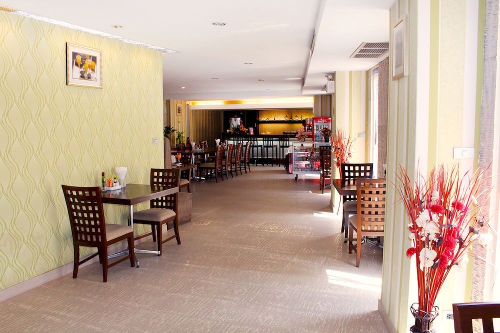 Bally Sukhumvit Khách sạn Bangkok